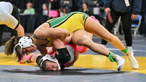 a-oregon-6a5a-girls-wrestling-state-finals-2023-leon-neuschwander-31